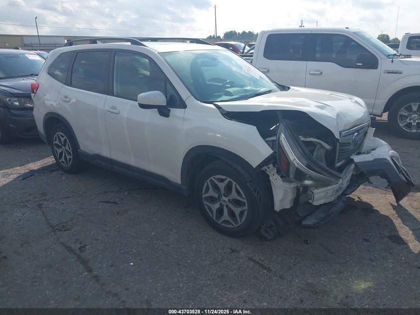 SUBARU FORESTER PREMIUM