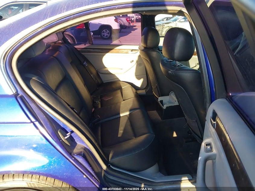 2002 BMW 330I VIN: WBAEV534X2KM19397 Lot: 43703543