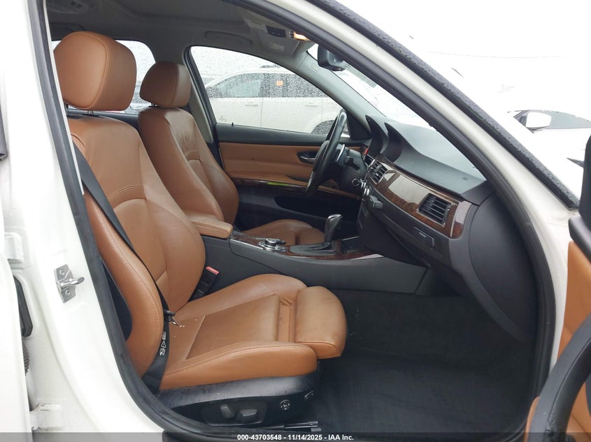 WBAPN7C57BA780105 2011 BMW 3ER photo no. 5