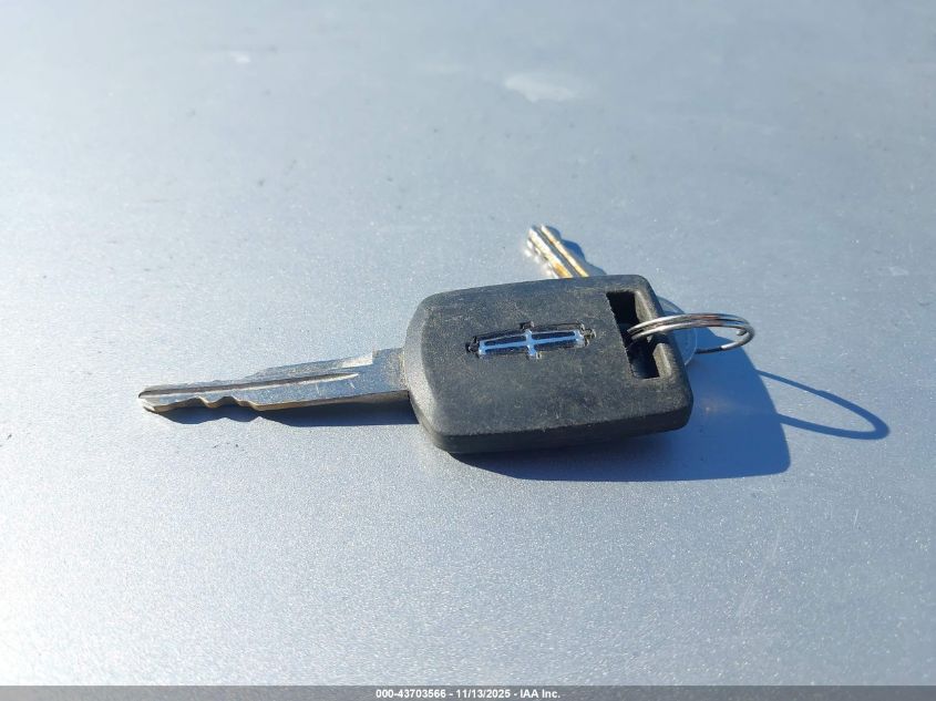 2003 Lincoln Town Car Executive VIN: 1LNHM81W53Y706603 Lot: 43703566