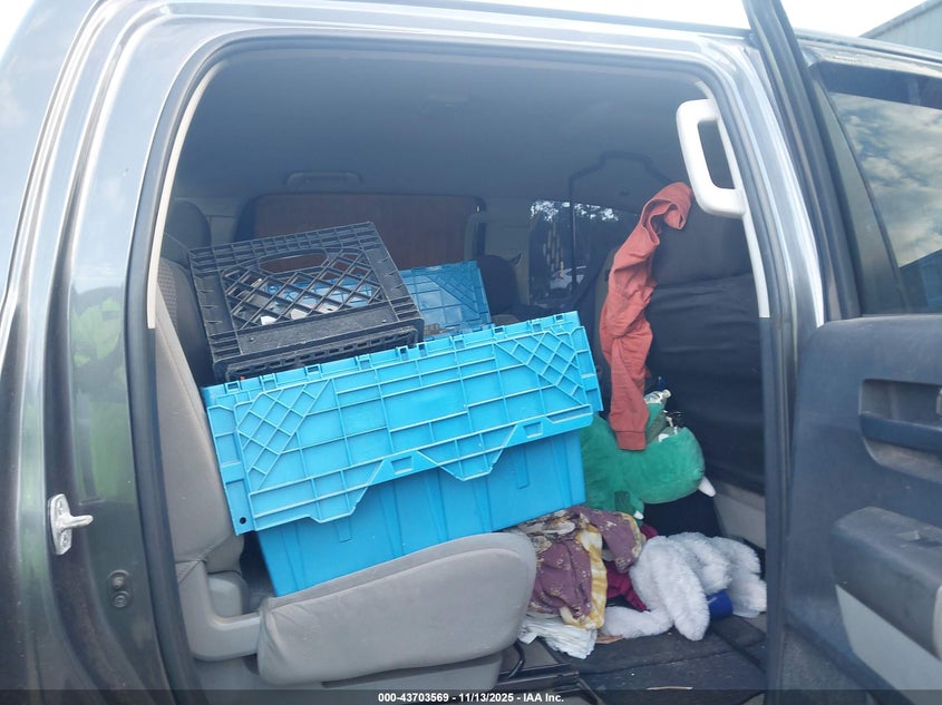5TFEY5F13BX106318 2011 TOYOTA TUNDRA photo no. 8