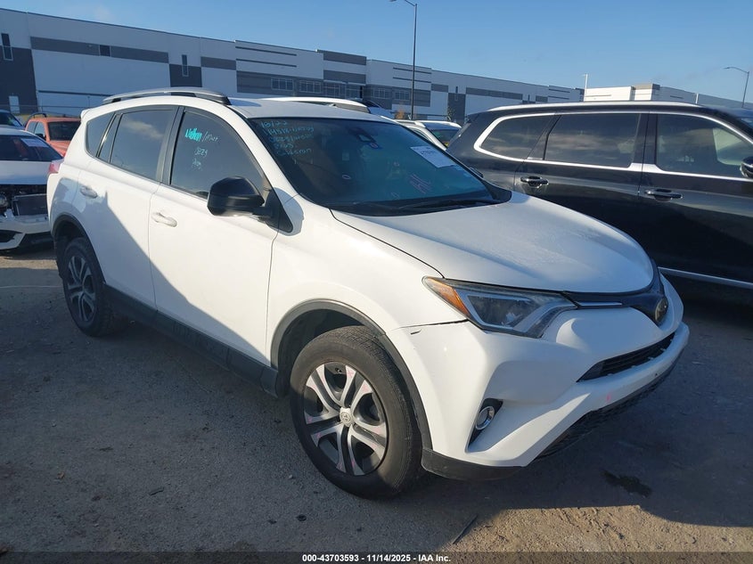 TOYOTA RAV4 LE