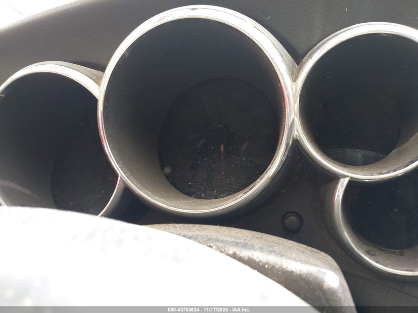 2004 Toyota Matrix Standard VIN: 2T1KR32E64C198846 Lot: 43703634