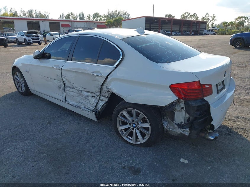WBA5A5C50FD524884 2015 BMW 5ER photo no. 3