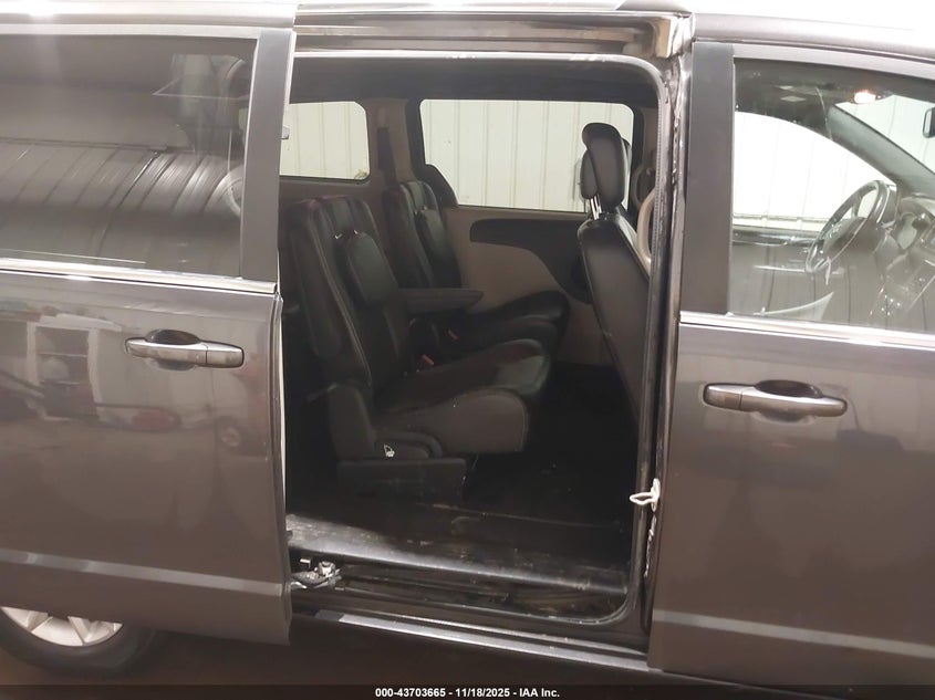 2019 Dodge Grand Caravan Sxt VIN: 2C4RDGCG5KR518059 Lot: 43703665