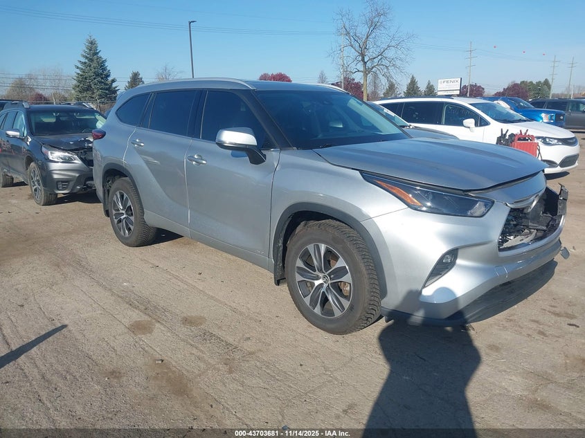 TOYOTA HIGHLANDER HYBRID XLE