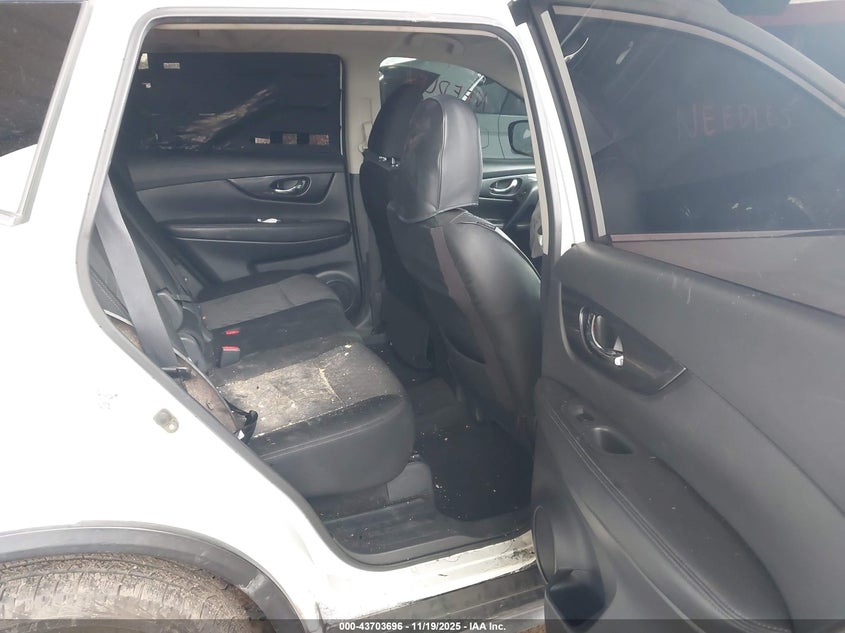 KNMAT2MT7HP512336 2017 NISSAN ROGUE photo no. 8
