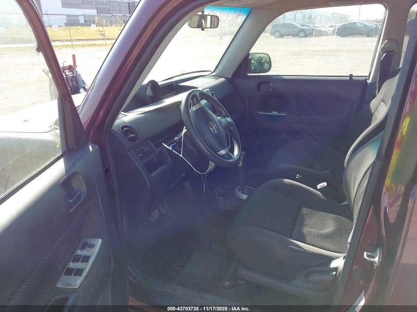 JTLKT324540169796 2004 SCION XB photo no. 5