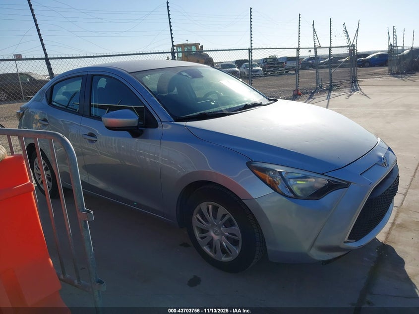 3MYDLBYV6KY502414 2019 TOYOTA YARIS photo no. 2