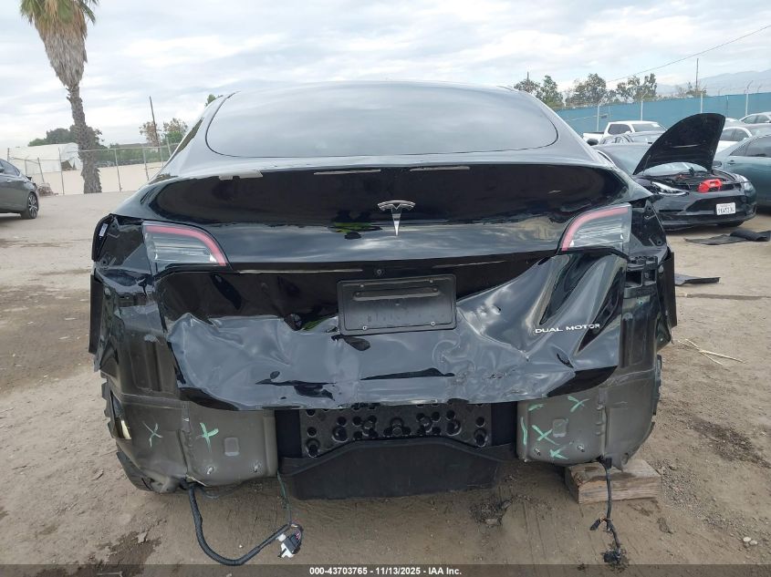 2023 Tesla Model Y Awd/Long Range Dual Motor All-Wheel Drive VIN: 7SAYGDEE1PA109217 Lot: 43703765