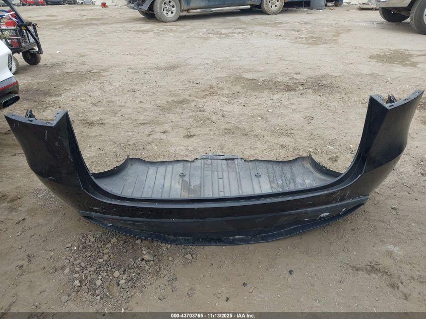 2023 Tesla Model Y Awd/Long Range Dual Motor All-Wheel Drive VIN: 7SAYGDEE1PA109217 Lot: 43703765