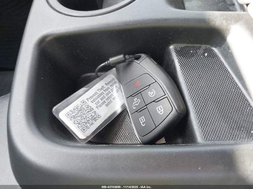 1GCUKEED8TZ136221 2026 CHEVROLET SILVERADO photo no. 11