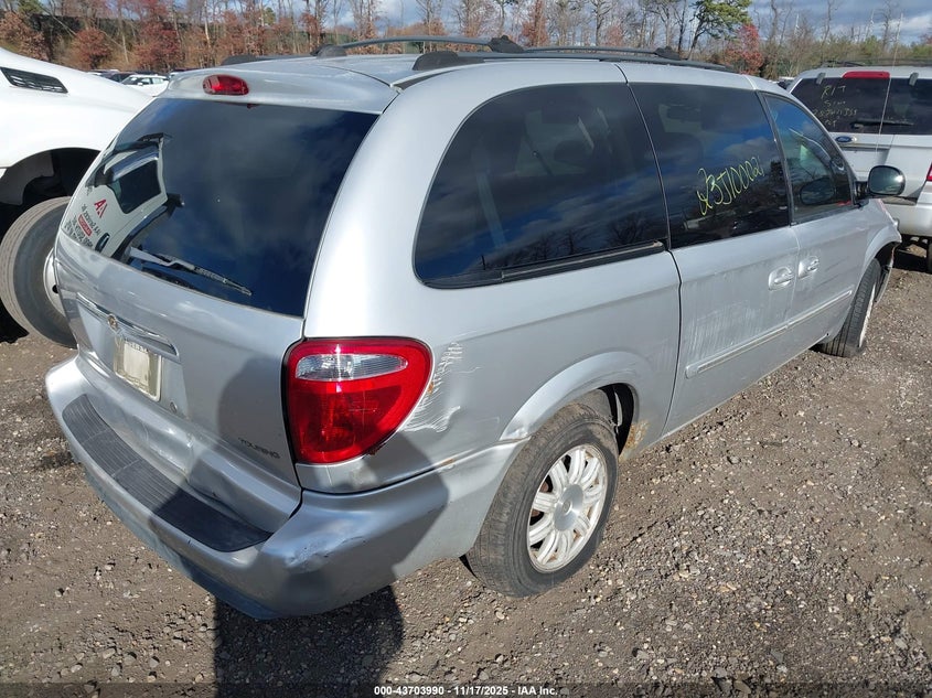 2C4GP54L65R502116 2005 CHRYSLER TOWN & COUNTRY photo no. 4