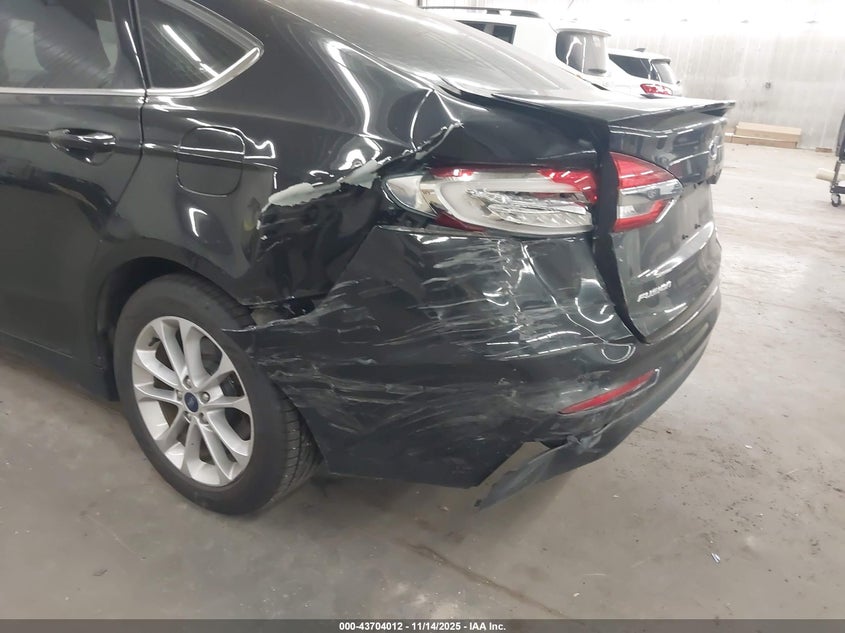 2019 Ford Fusion Se VIN: 3FA6P0HD4KR284092 Lot: 43704012