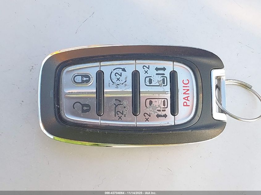 2022 Chrysler Pacifica Touring L VIN: 2C4RC1BG9NR158638 Lot: 43704064