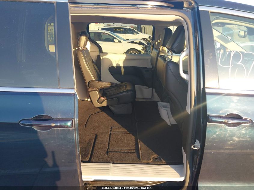 2022 Chrysler Pacifica Touring L VIN: 2C4RC1BG9NR158638 Lot: 43704064