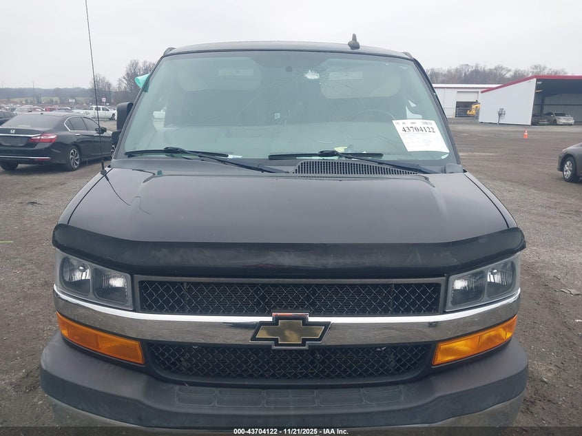 2018 Chevrolet Express 2500 Work Van VIN: 1GCWGAFBXJ1272569 Lot: 43704122
