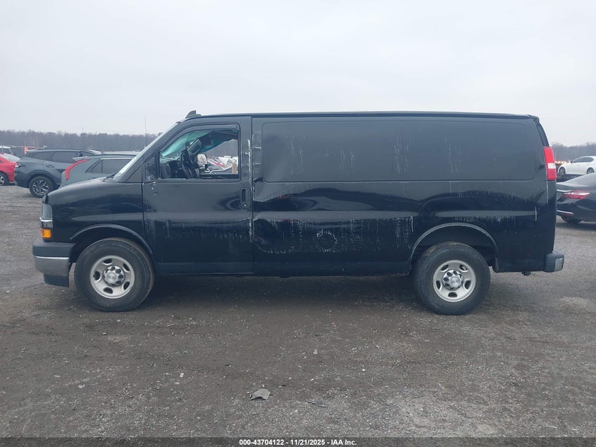 2018 Chevrolet Express 2500 Work Van VIN: 1GCWGAFBXJ1272569 Lot: 43704122