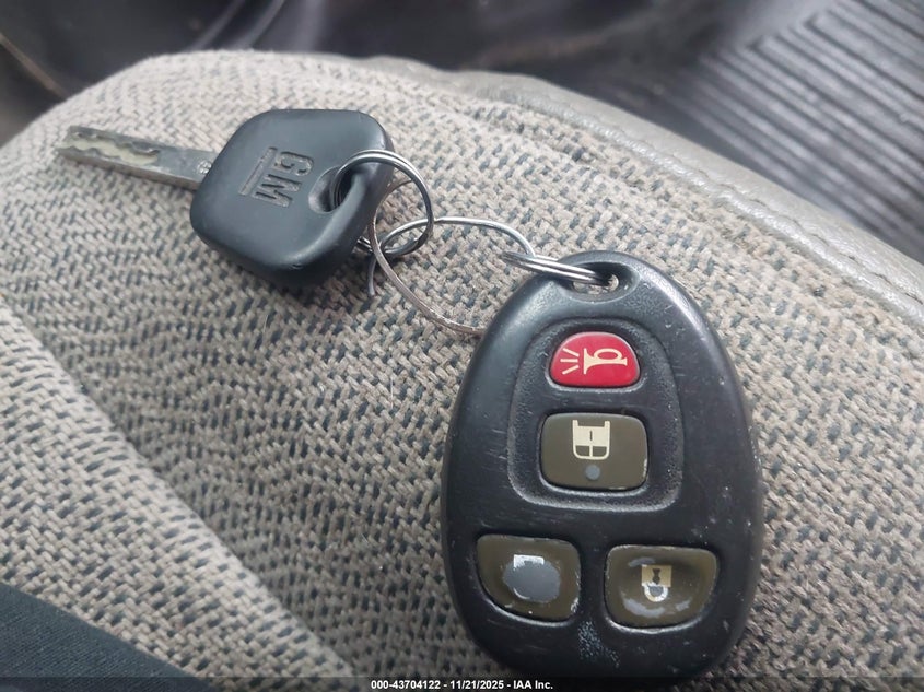 2018 Chevrolet Express 2500 Work Van VIN: 1GCWGAFBXJ1272569 Lot: 43704122