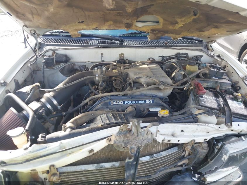 1998 Toyota Tacoma Base V6 VIN: 4TAWN72NXWZ083966 Lot: 43704130