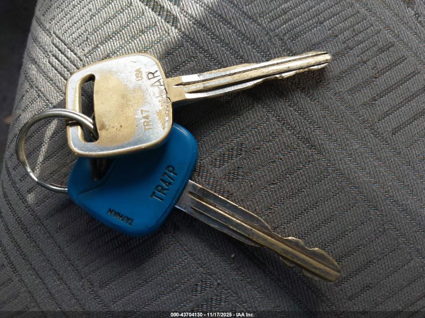 1998 Toyota Tacoma Base V6 VIN: 4TAWN72NXWZ083966 Lot: 43704130