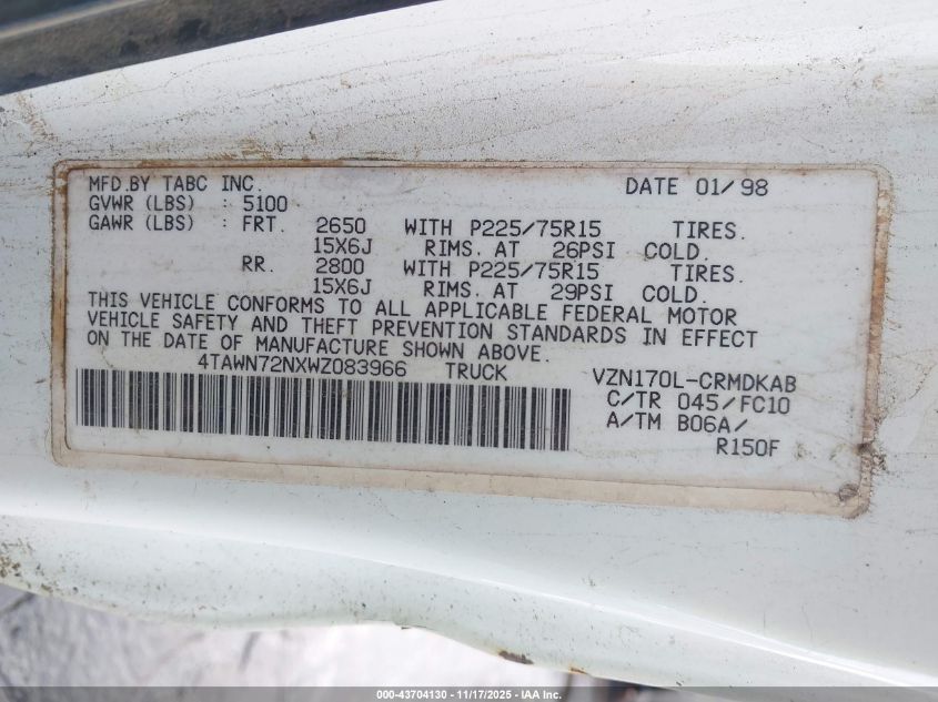 1998 Toyota Tacoma Base V6 VIN: 4TAWN72NXWZ083966 Lot: 43704130