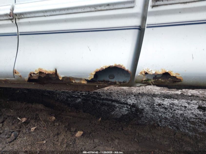 1997 Ford F-150 Lariat/Standard/Xl/Xlt VIN: 1FTDX1764VKA95736 Lot: 43704142