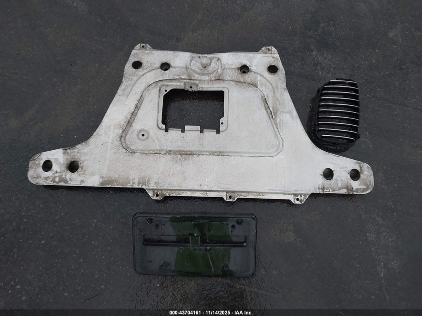 2001 BMW 330Ci VIN: WBABN53471JU35967 Lot: 43704161