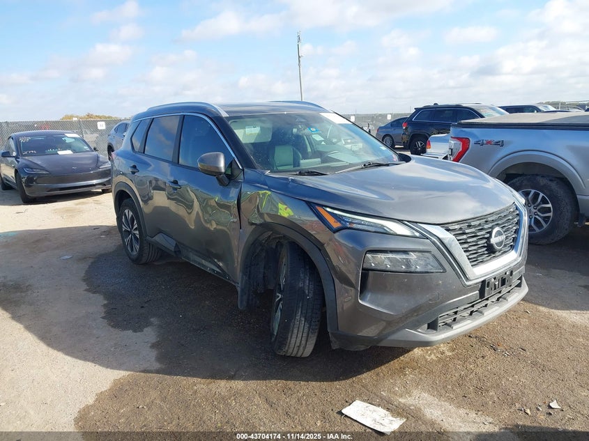 NISSAN ROGUE SV FWD