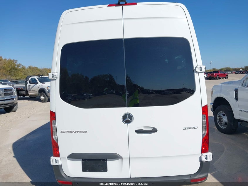 2025 Mercedes-Benz Sprinter 2500 Standard Roof 4-Cyl Diesel VIN: W1Z4KFHY3SP761664 Lot: 43704242
