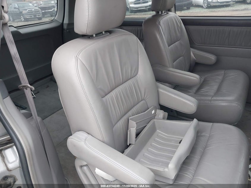 5FNRL18913B145559 2003 HONDA ODYSSEY photo no. 8