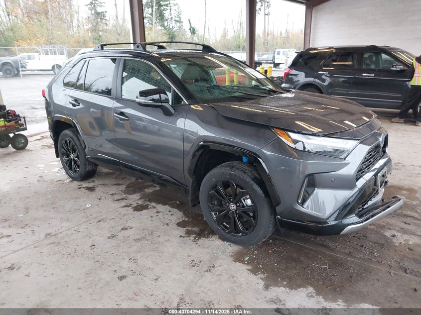 TOYOTA RAV4 HYBRID XSE