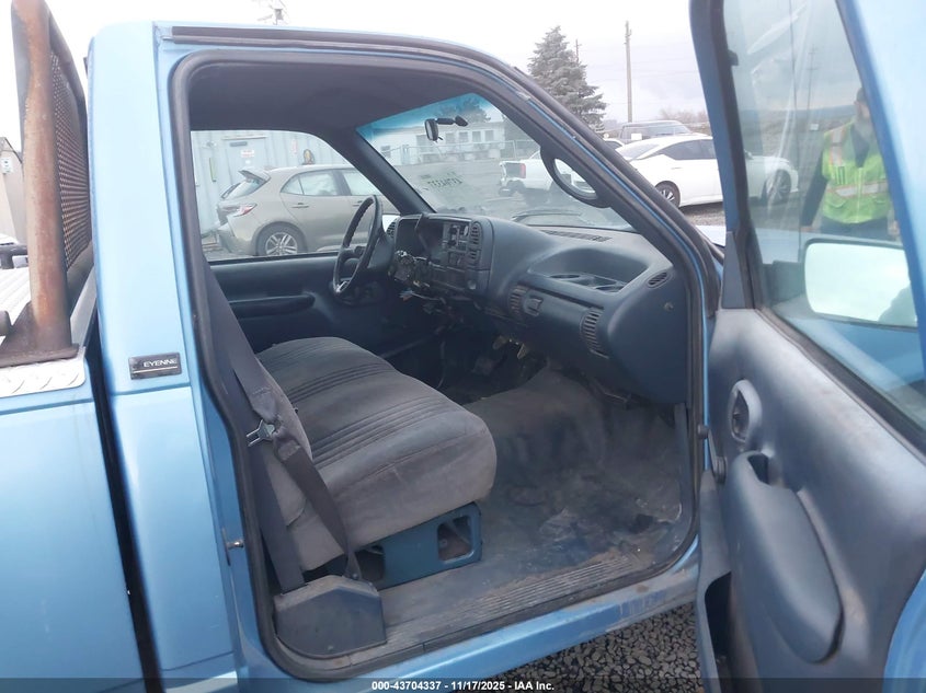 1GCGC24R0TZ126207 1996 CHEVROLET GMT-400 photo no. 5