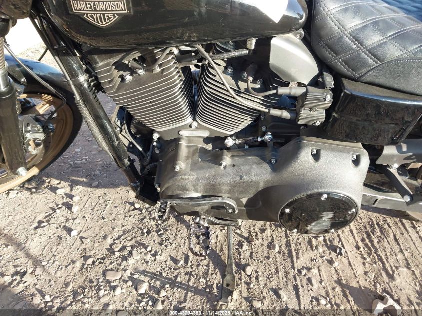 2017 Harley-Davidson Fxdls VIN: 1HD1GS81XHC307371 Lot: 43704383