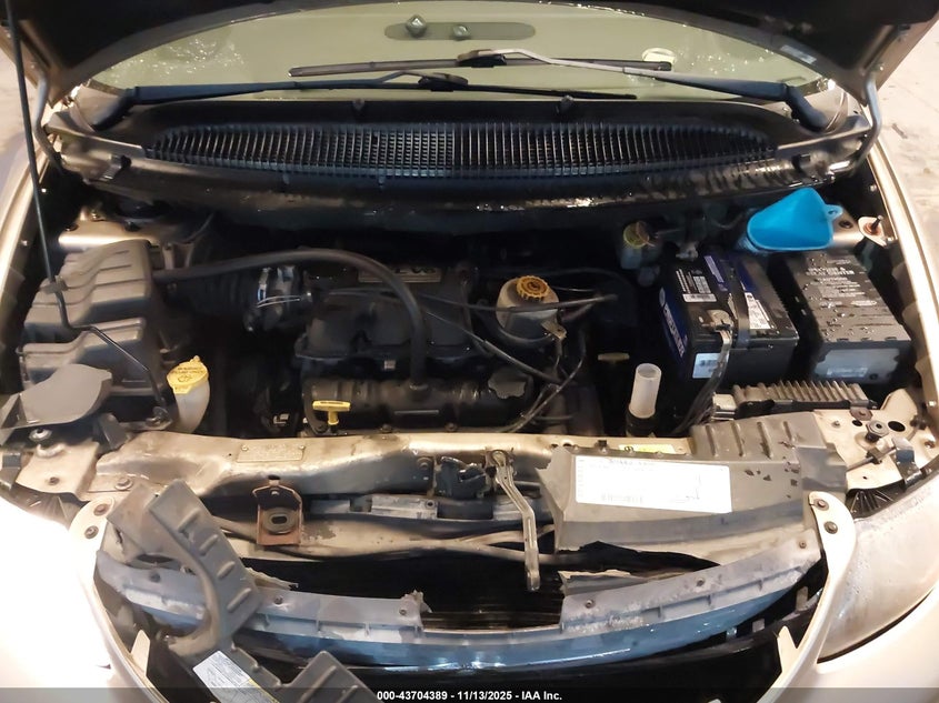 2002 Chrysler Town & Country Limited VIN: 2C8GT64L72R593425 Lot: 43704389