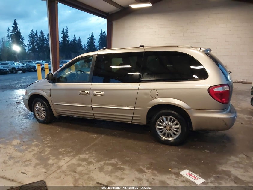 2002 Chrysler Town & Country Limited VIN: 2C8GT64L72R593425 Lot: 43704389