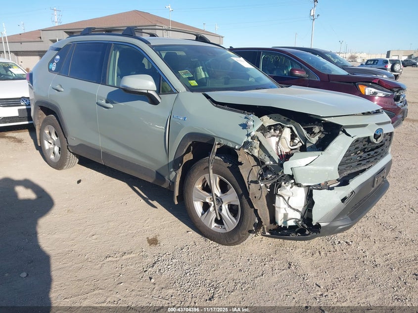 TOYOTA RAV4 HYBRID XLE