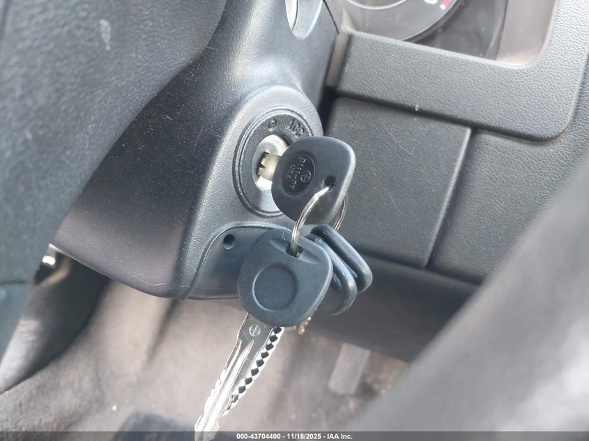 2008 Pontiac Torrent VIN: 2CKDL43F586280221 Lot: 43704400