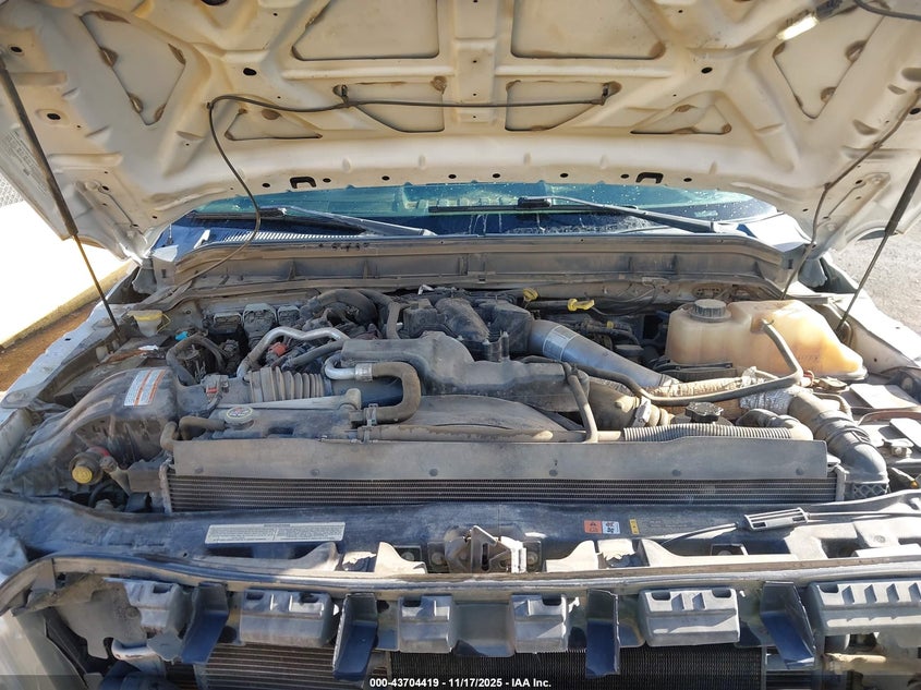 2015 Ford F-350 Chassis Xl VIN: 1FDRF3GT8FEC92639 Lot: 43704419