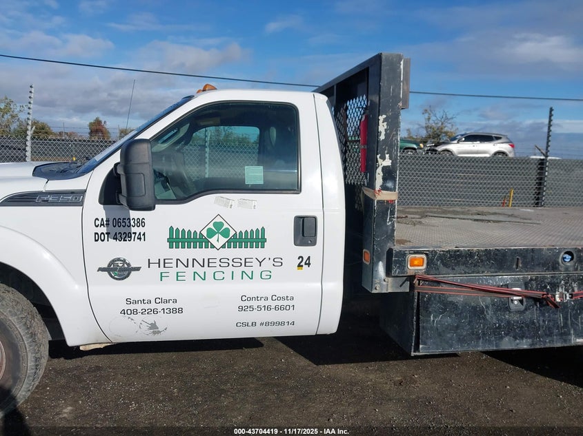 2015 Ford F-350 Chassis Xl VIN: 1FDRF3GT8FEC92639 Lot: 43704419