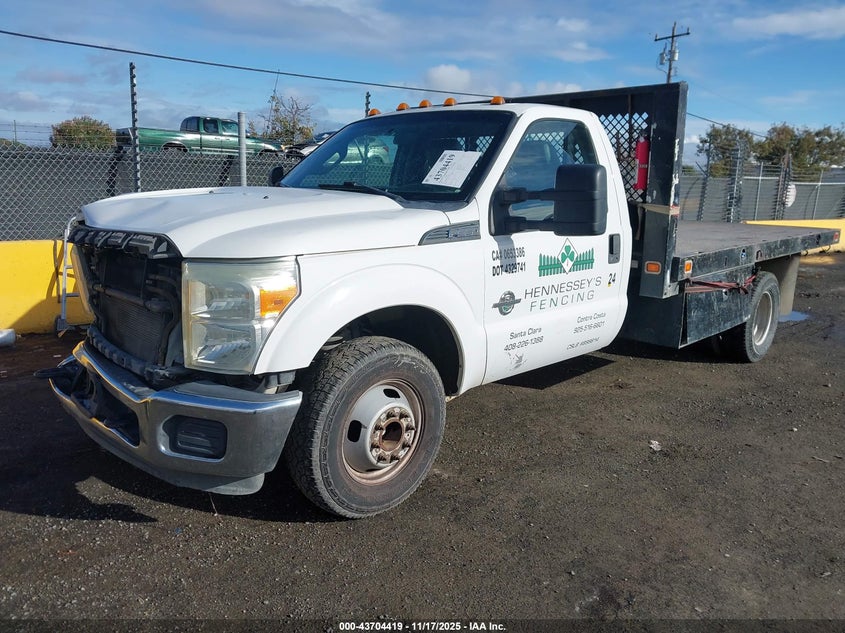 1FDRF3GT8FEC92639 2015 FORD F350 photo no. 2