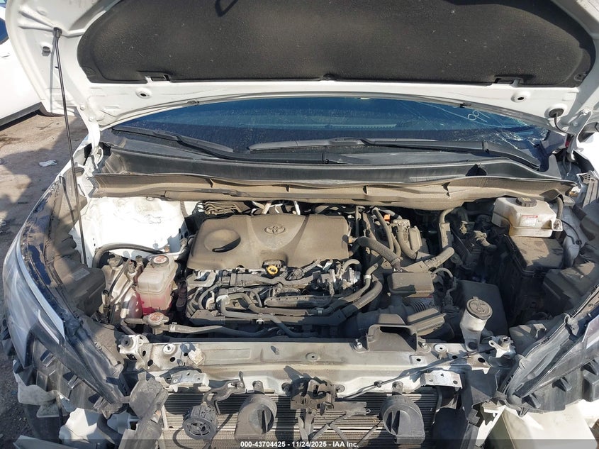 2022 Toyota Sienna Limited/Platinum VIN: 5TDZRKEC8NS109970 Lot: 43704425