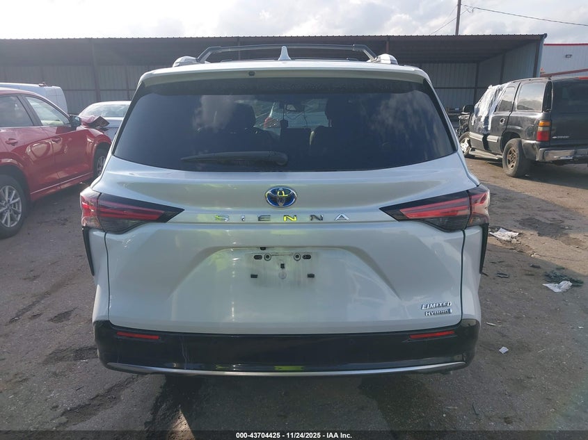 2022 Toyota Sienna Limited/Platinum VIN: 5TDZRKEC8NS109970 Lot: 43704425