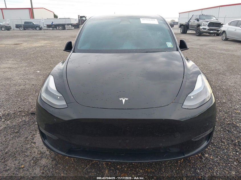 2022 Tesla Model Y Performance Dual Motor All-Wheel Drive VIN: 7SAYGDEF3NF531515 Lot: 43704429
