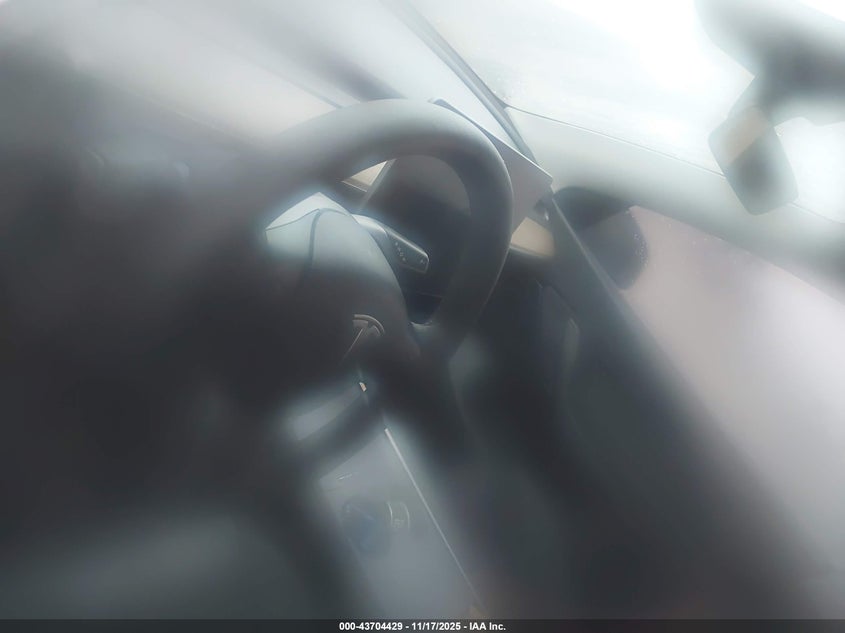 2022 Tesla Model Y Performance Dual Motor All-Wheel Drive VIN: 7SAYGDEF3NF531515 Lot: 43704429