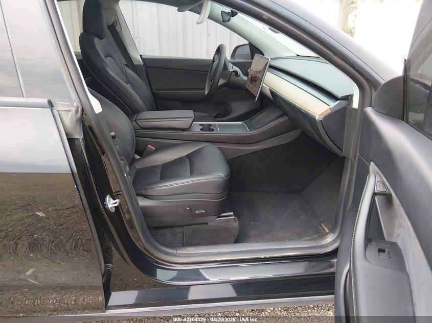 2022 Tesla Model Y Performance Dual Motor All-Wheel Drive