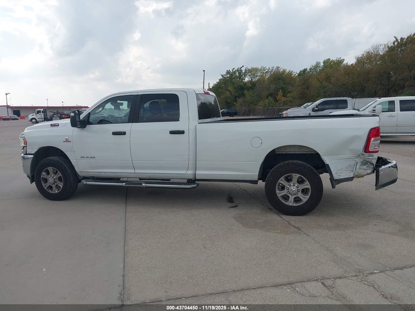 2024 Ram 3500 Big Horn 4X4 8' Box VIN: 3C63R3HL5RG339226 Lot: 43704450