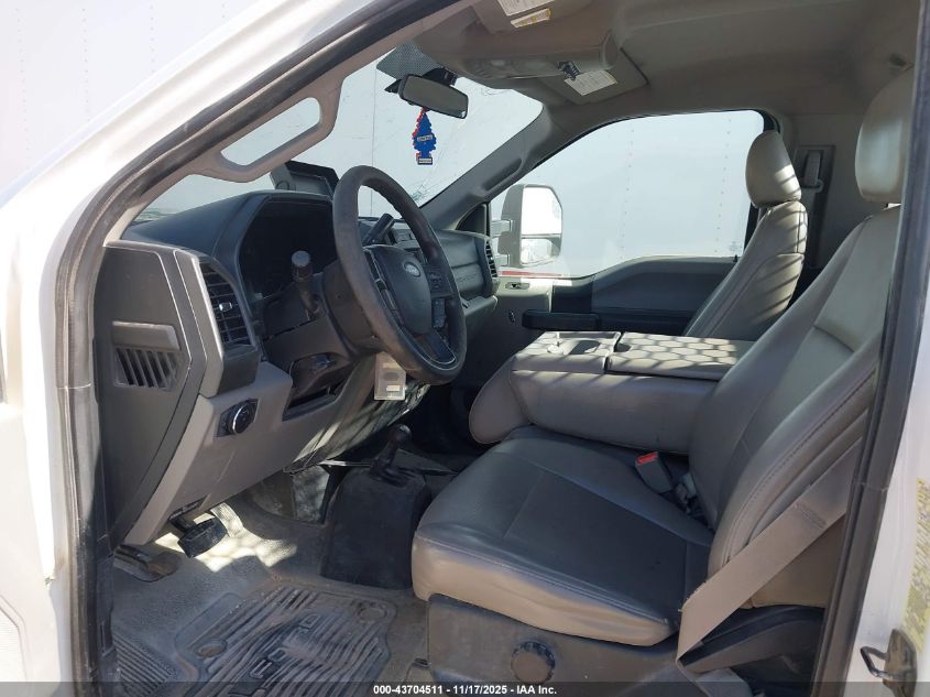 2017 Ford F-550 Chassis Xl VIN: 1FDUF5HT6HED80564 Lot: 43704511