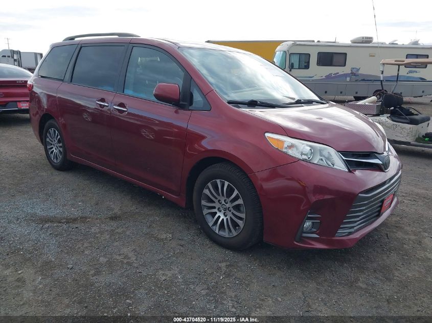 TOYOTA SIENNA XLE 8 PASSENGER