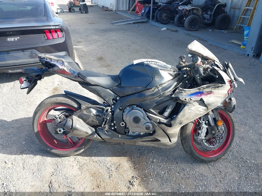 2026 Suzuki Gsx-R600 VIN: JS1GN7FA5T7100447 Lot: 43704657